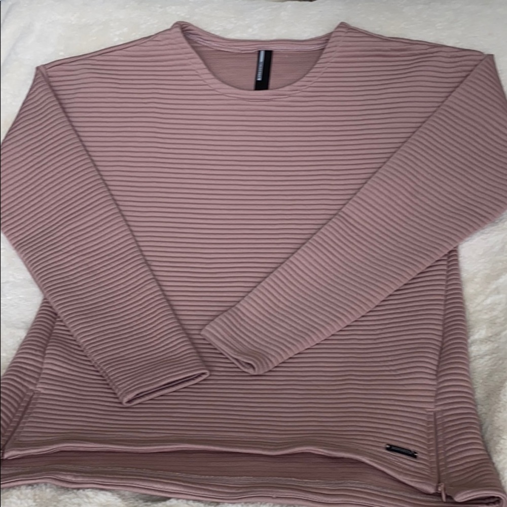 💲sALe-Pink ribbed long sleeve shirt ❄️